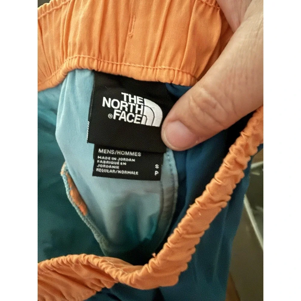 The North Face Mens Color Block Class V Pull-On Shorts Small Blue Peach EUC